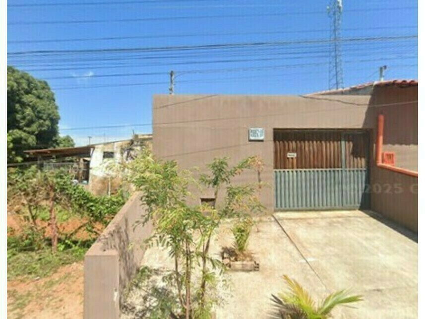 Casa com 180m² construídos, 360m² de terreno, ocupada