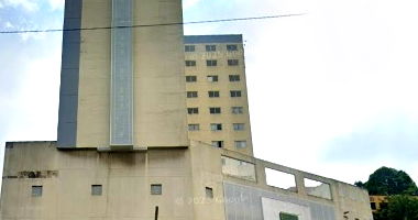 Flat compacto 18m², sem vagas, sem banheiros, desocupado