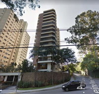 Apartamento amplo com 4 vagas, 4 banheiros e 367,77 m² construídos