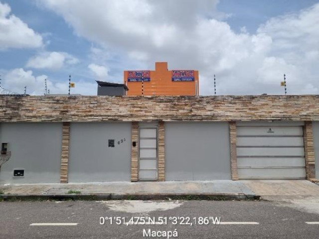 Casa com 3 quartos, 2 banheiros e 243m² em Macapá