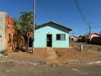 Casa com 207,5 m² de terreno, 45,08 m² construída, ocupada