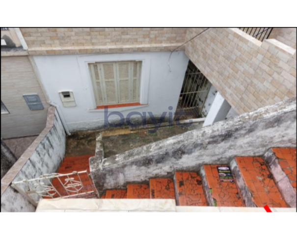 Casa com 2 quartos, 1 banheiro e 76,10 m² de área útil
