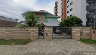 Casa ocupada com 237,95 m² e 1.000 m² de terreno