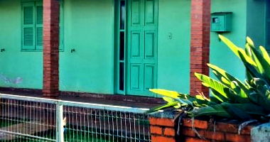 Casa mista com 3 quartos, 1 banheiro, 145m² construída, desocupada