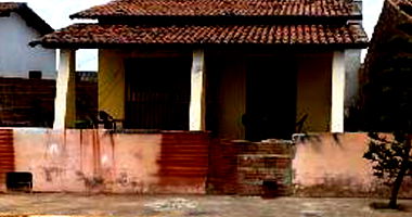 Casa 2 quartos com área construída de 66,6 m² e terreno de 200 m²