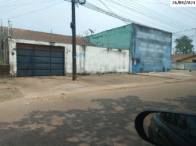 Casa e Ponto Comercial em Jardim Jorge Teixeira