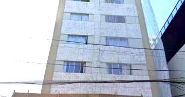 Apartamento Ocupado com 2 Quartos em Leilão no Centro de Curitiba