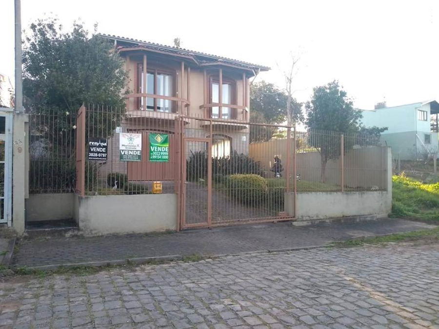 Casa Padrão com 3 Quartos e 1 Vaga em Caxias do Sul
