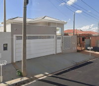 Casa com 106m² de área construída em Botucatu/SP - Ocupada