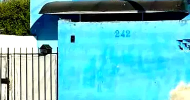 Casa padrão com 1 quarto, 1 banheiro, 1 vaga, 71m² construída, imóvel ocupado