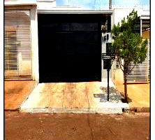 Casa com 52,51m² privativos e 115m² de terreno