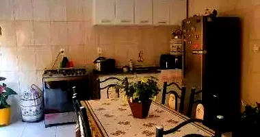 Casa Ocupada com 1 Vaga e 158m² em Laranjal Paulista