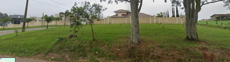 Terreno de 2.335,70m² em condomínio residencial Lomba Grande