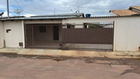 Casa Padrão com 3 Quartos e 1 Vaga em Formosa - GO