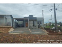 Casa em condomínio Pinheirão com 78,83m² e 1 vaga