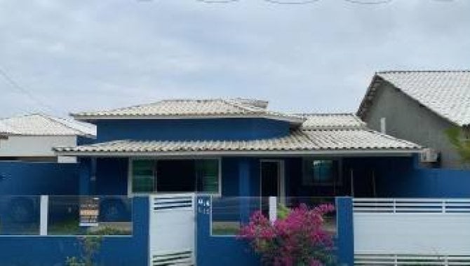 Casa em Condomínio com 3 quartos, 2 banheiros e 1 vaga de garagem