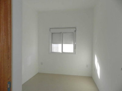 Casa Ocupada com 3 Quartos e 2 Banheiros em Canoas