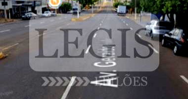 Residência com Amplo Terreno de 825m² em Junqueirópolis