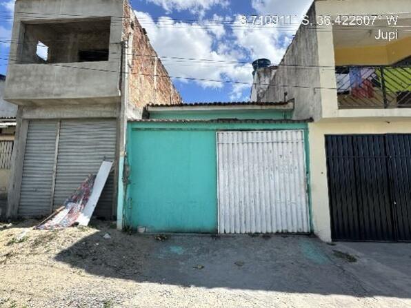 Casa com 2 quartos, 1 banheiro, 49,75m² área privativa, 60m² terreno