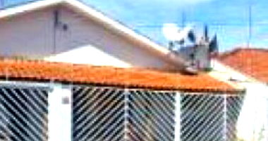 Casa Ocupada com 95,76m² de Área Construída em Leilão