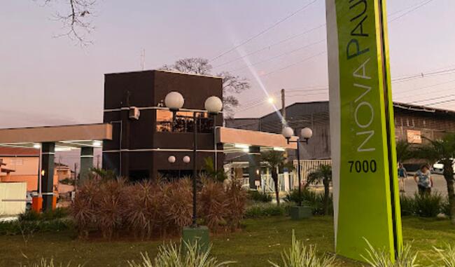 Terreno amplo em condomínio fechado com 1500m², pronto para investimento