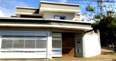 Sobrado com 158m² de área construída em Botucatu/SP