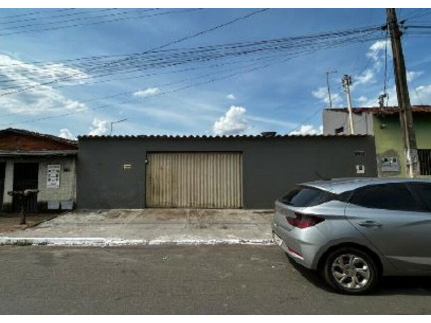 Casa Ocupada no Conjunto Dona Iris II com 250m²