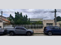 Casa Ocupada com 338m² de Área Construída em Lorena