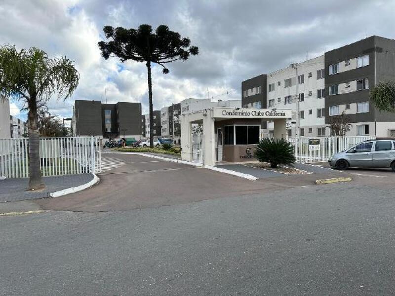Apartamento com 2 quartos e 1 vaga em Campo Largo/PR
