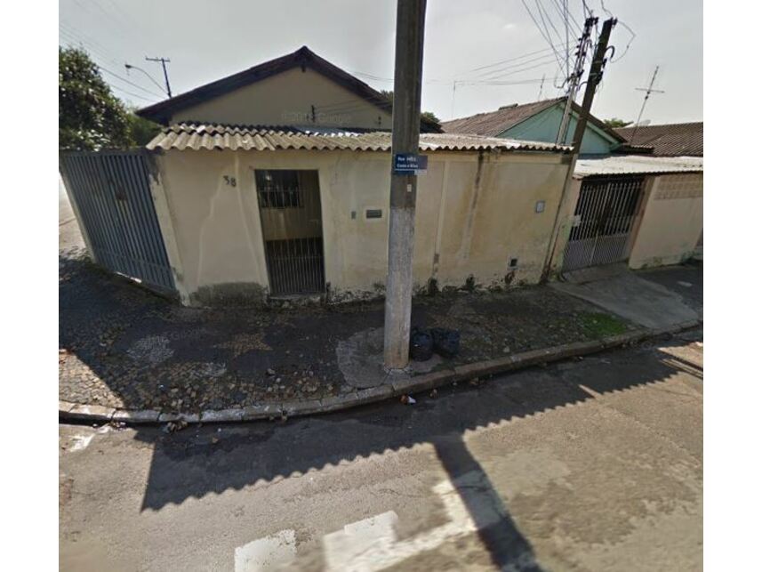 Casa com 200m² de terreno, 55,25m² construída, ocupada