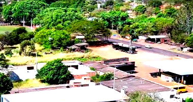 Galpão comercial de esquina com 600m² construídos em terreno de 800m²