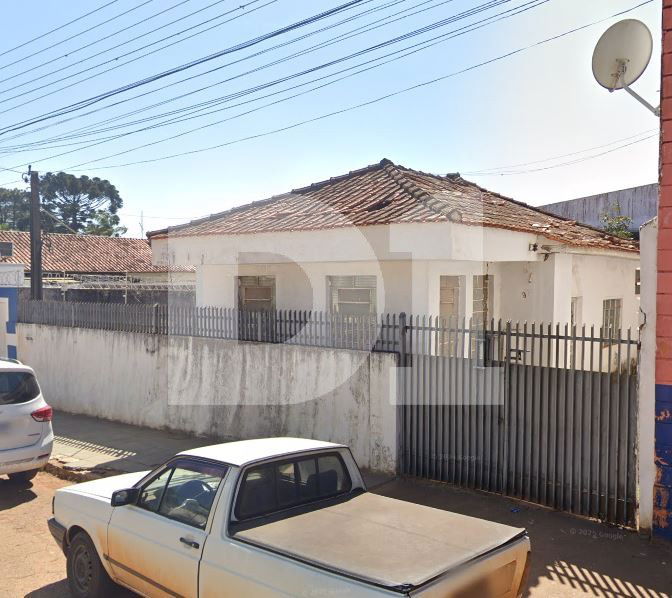 Casa com 5 cômodos em Capão Bonito/SP