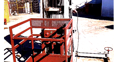 Plataforma Elevatória 6,5m de altura, marca Clad, desocupada