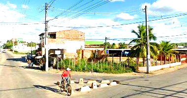 Casa residencial com benfeitoria, 360m², desocupada