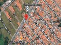 Prédio comercial com 2 dormitórios e 1 banheiro