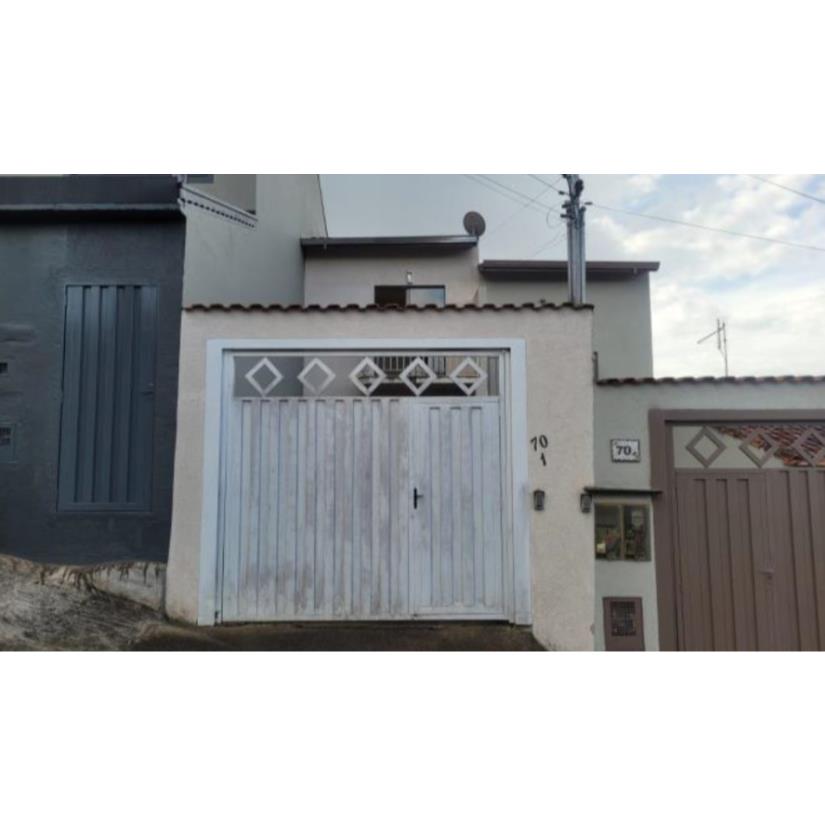 Casa com 69m² em Poços de Caldas - 1 vaga, 1 banheiro, desocupação por comprador