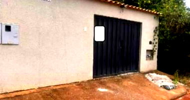 Casa Ocupada em Mateus Leme com 1 Vaga de Garagem