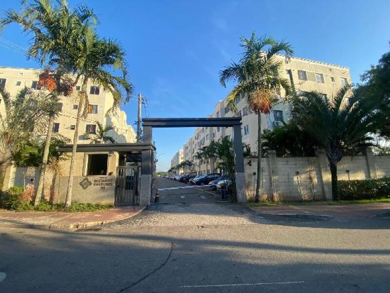 Apartamento com 2 Quartos e Vaga em Santa Cruz