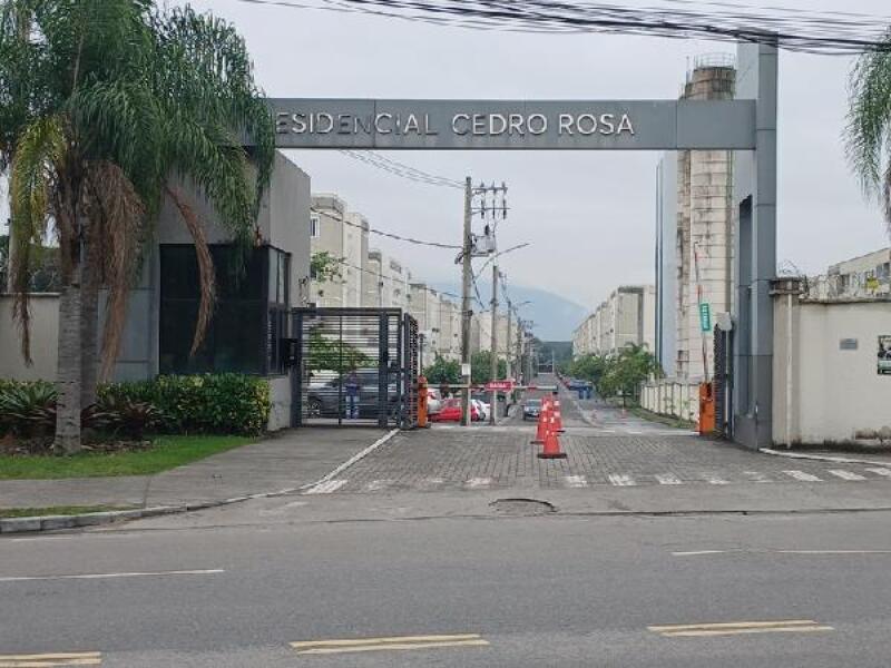 Apartamento com 2 Quartos em Condomínio no Rio de Janeiro