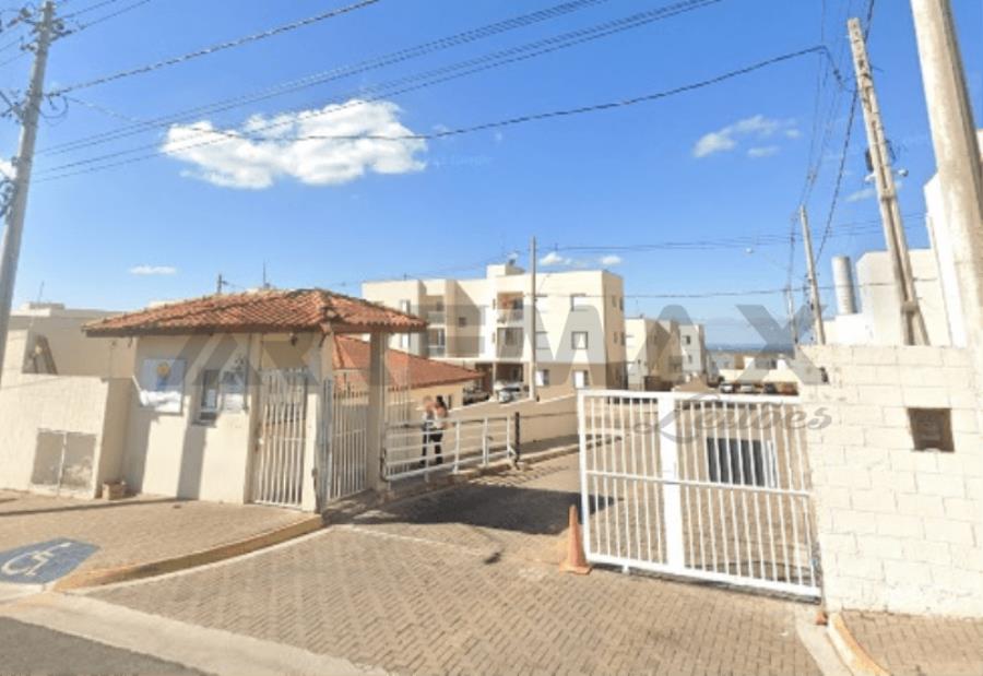 Apartamento térreo com 2 dormitórios e vaga de garagem em Botucatu/SP