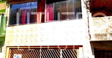 Sobrado com 7 dormitórios, 3 banheiros, 258m² área construída, 1 vaga coberta