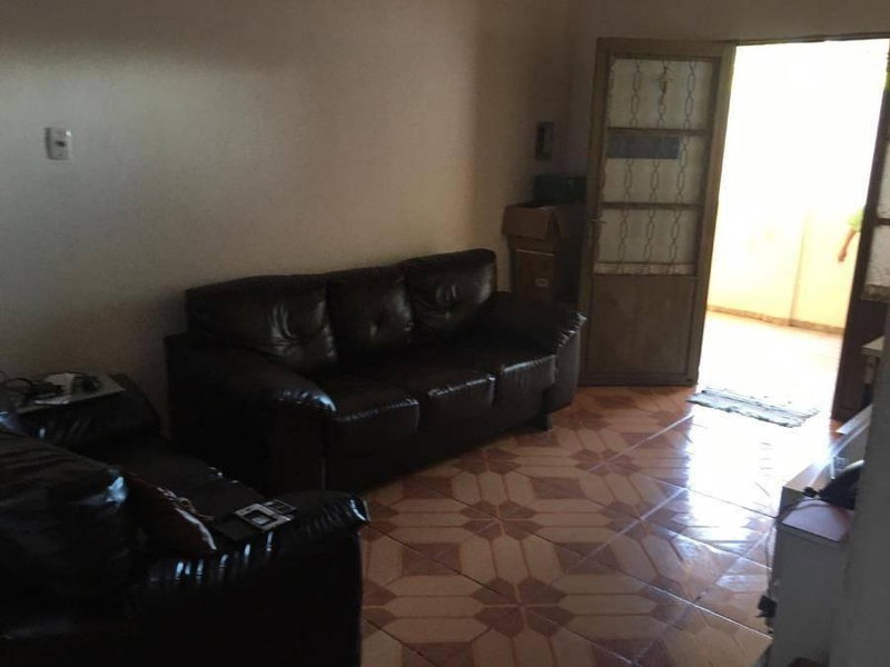 Casa com 2 quartos, 1 banheiro e 129,84 m² de área construída, ocupada