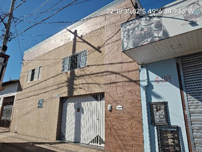 Casa com 2 Quartos e 2 Banheiros em Bauru