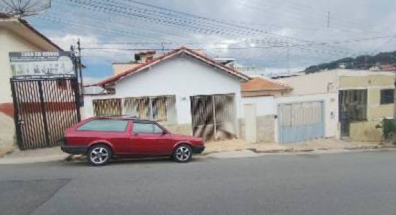 Casa com 2 quartos, 1 banheiro e 81 m² de área construída