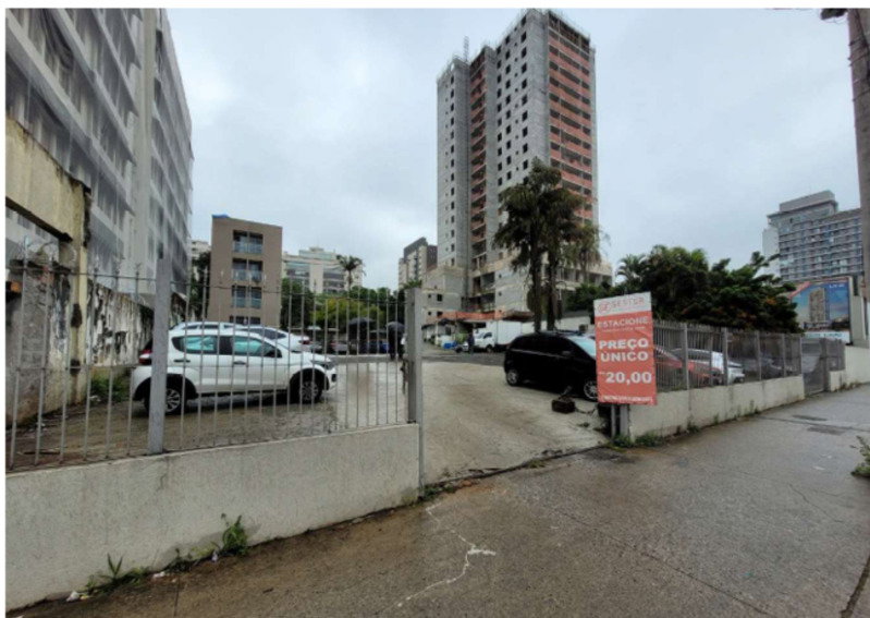 Terreno de 894 m² com casa de 300 m² em Santo Amaro