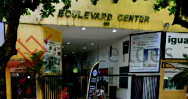 Box espaçoso em condomínio, 20.75m² construídos, ideal para negócios