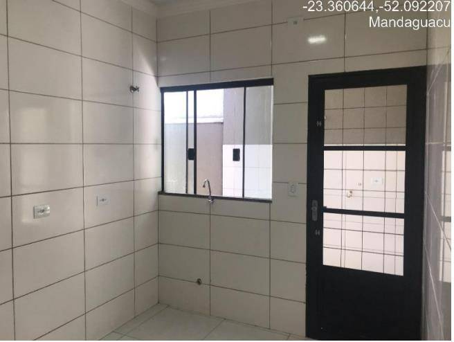Casa com 2 quartos, 1 banheiro, 68m² construída, ocupada