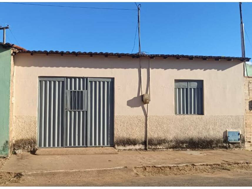 Casa com 2 quartos, 1 banheiro, 49m² construídos, ocupada