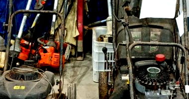 Lote de Equipamentos de Jardinagem e Limpeza