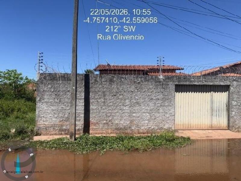 Casa com 2 Quartos em José de Freitas - PI